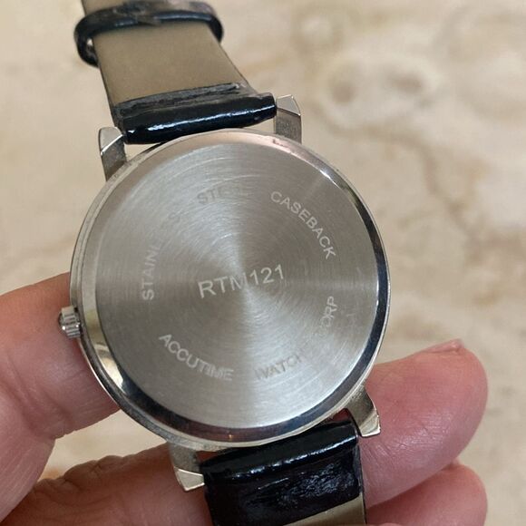 Crystal Embellished Classic Black & Stainless Steel Quartz Wristwatch - Picture 8 of 10